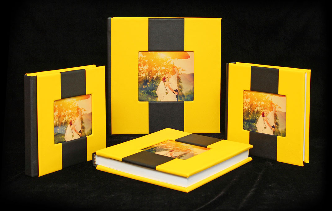 Album 30x30cm + 25x25cm + 2 x 20x20cm - Coperta in 2 culori  si fotografie -  700 lei 
